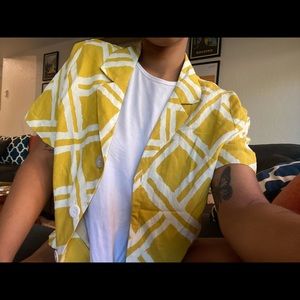 Yellow and white geo top